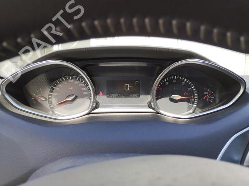 Used Instrument cluster Instrument cluster 33858092 33858092