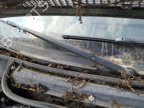 Used Front windshield wiper arm BMW 3 (E46) 318 i (118 hp) 27044256