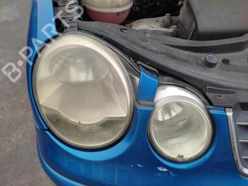 Used Right headlight VW POLO (9N_, 9A_) 1.2 12V (64 hp) 27062166