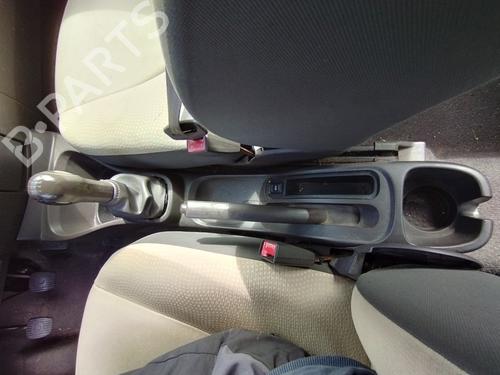 Console centrale Console centrale NISSAN MICRA III (K12) 1.2 16V (80 hp) 34386698 34386698