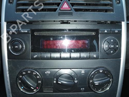 Used Radio MERCEDES-BENZ B-CLASS Sports Tourer (W245) B 180 CDI (245.207) (109 hp) 27044587