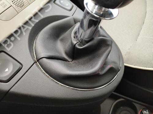 Used Shift knob FIAT 500 (312_) 1.2 (312AXA1A) (69 hp) 31921402