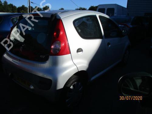 Left taillight PEUGEOT 107 (PM_, PN_) 1.0 | BP27061213C34 