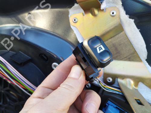 Høyre Foran elrute bryter PEUGEOT 607 (9D, 9U) 2.2 HDi (133 hp) 30752879