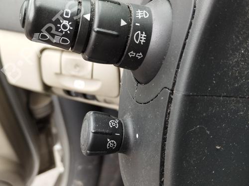 Commutateur RENAULT SCÉNIC II (JM0/1_) 1.5 dCi (JM1E, JM16) (106 hp) 28113762