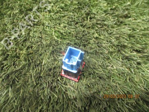 Used Warning switch VW POLO V (6R1, 6C1) 1.4 TDI (75 hp) 27065914
