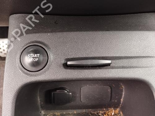 Used Card reader RENAULT CAPTUR I (J5_, H5_) 0.9 TCe 90 (90 hp) 27042701