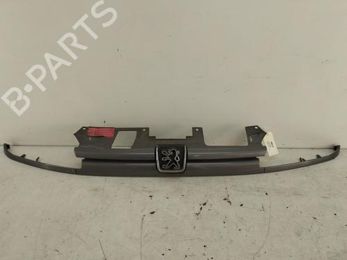 Grill PEUGEOT 306 Hatchback (7A, 7C, N3, N5) 1.9 D | BP29598526C40 