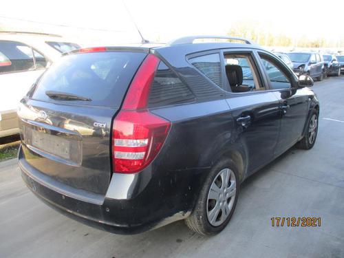 Left front fog light KIA CEE'D SW (ED) 1.6 CRDi 115 | BP27067039C30 - Image 5