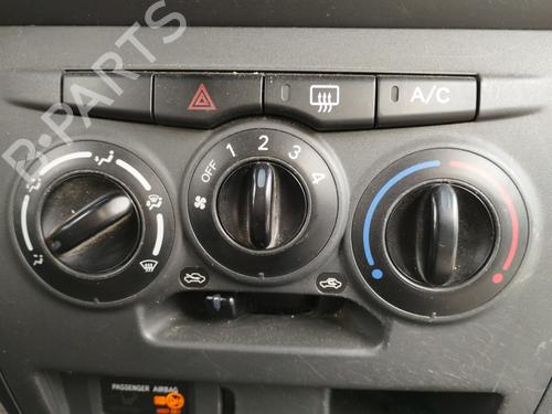 Used Climate control Climate control 38871808 38871808