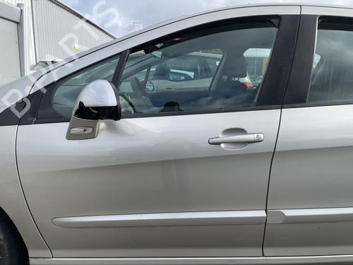 Used Left front door PEUGEOT 308 I (4A_, 4C_) 1.6 HDi (109 hp) 29958210