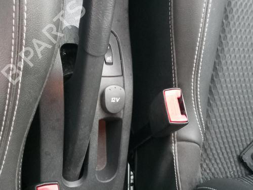 Used Seat buckle RENAULT CLIO III Grandtour (KR0/1_) 1.5 dCi (KR0G) (68 hp) 27071113