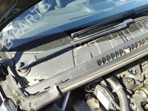 Used Front wiper motor Front wiper motor PEUGEOT 5008 (0U_, 0E_) 1.6 HDi (114 hp) 34368231 34368231