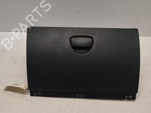 Used Glove box Glove box RENAULT CLIO II (BB_, CB_) 1.2 16V (BB05, BB0W, BB11, BB27, BB2T, BB2U, BB2V, CB05,... (75 hp) 39761785 39761785