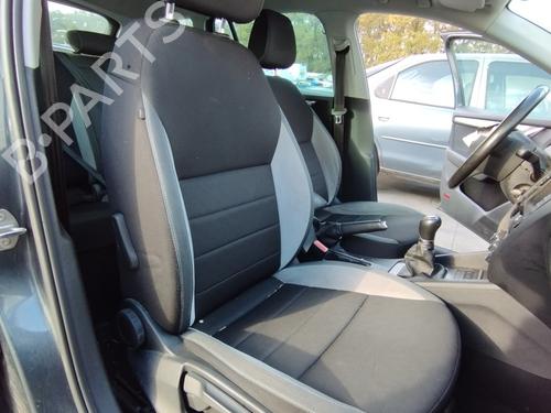 Used Right front seat SKODA OCTAVIA III Combi (5E5, 5E6) 2.0 TDI (150 hp) 30174912
