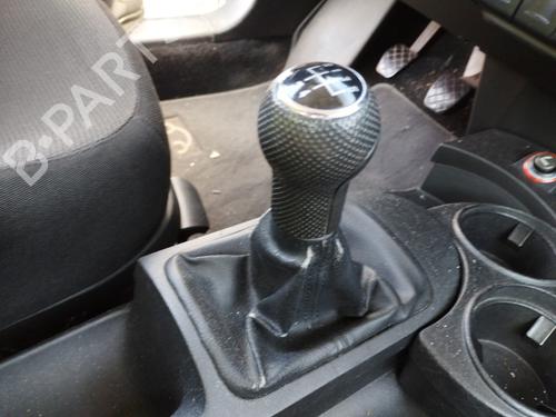 Used Gear lever VW NEW BEETLE (9C1, 1C1) 1.9 TDI (101 hp) 29476430