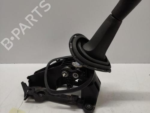Used Gear lever TOYOTA YARIS (_P9_) 1.0 VVT-i (KSP90_, KSP90R) (69 hp) 27089606