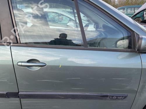 Used Right front door RENAULT SCÉNIC II (JM0/1_) 1.6 (JM0C, JM0J, JM1B) (113 hp) 27063011