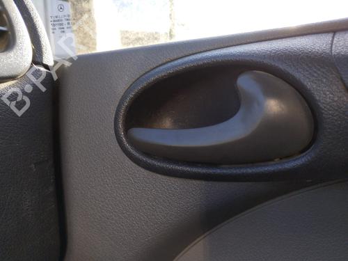Used Front right interior door handle MERCEDES-BENZ SPRINTER 4-t Van (B904) 416 CDI 4x4 (156 hp) 27041592
