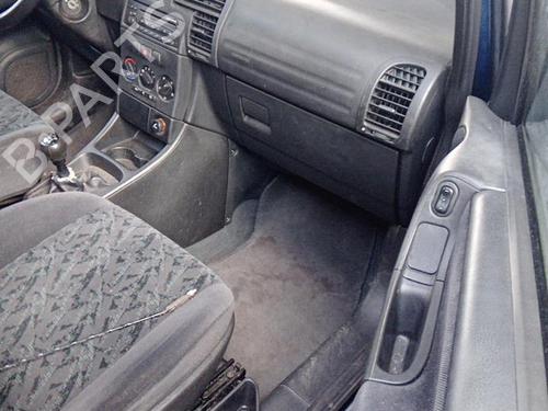 Left front window switch OPEL ZAFIRA A MPV (T98) 2.0 DTI 16V (F75) | BP27050588I27 - Image 3