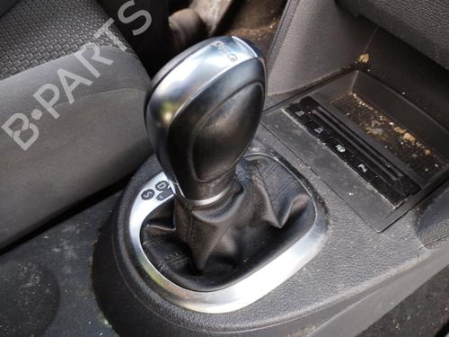 Used Gear lever Gear lever VW TOURAN (1T3) 1.6 TDI (105 hp) 31639418 31639418