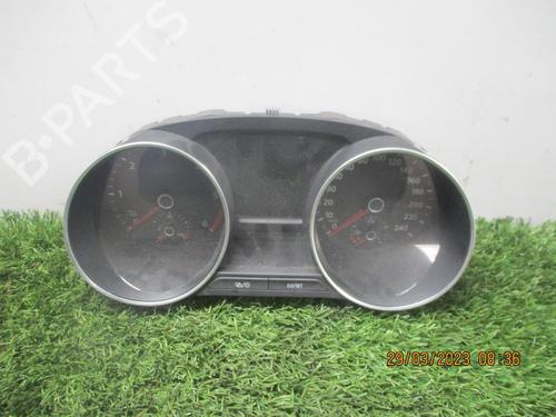 Used Instrument cluster VW POLO V (6R1, 6C1) 1.4 TDI (75 hp) 27065915