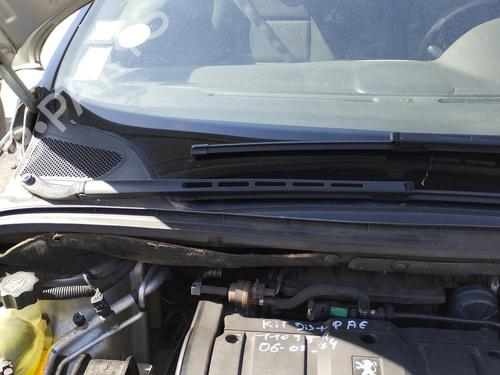 Used Front windshield wiper arm PEUGEOT 307 CC (3B) 1.6 16V (110 hp) 27053259