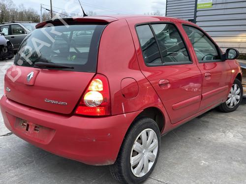 Lampeholder RENAULT CLIO II (BB_, CB_) 1.2 16V (BB05, BB0W, BB11, BB27, BB2T, BB2U, BB2V, CB05,... (75 hp) 31825470