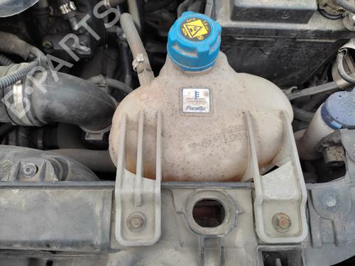 Used Expansion tank FIAT GRANDE PUNTO (199_) 1.3 D Multijet (75 hp) 27051408