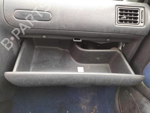 Glove box PEUGEOT 106 II (1A_, 1C_) 1.0 i | BP27057435C95 