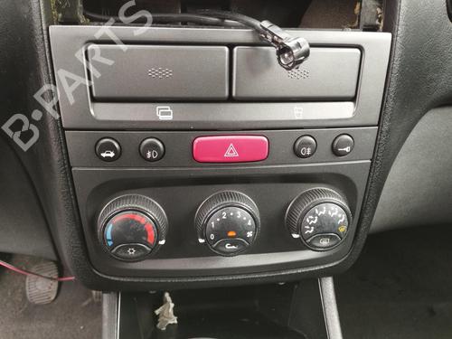 Used Warning switch ALFA ROMEO 147 (937_) 1.9 JTDM 8V (937.AXD1A, 937.AXU1A, 937.BXU1A) (120 hp) 27088544