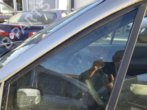 front-left-quarter-glass-renault-scenic-ii-jm01_-2003-2004-2005-2006-2007-2008-2009-2010-39481410 main image