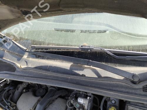 Used Front windshield wiper arm RENAULT CLIO IV (BH_) 1.5 dCi 75 (75 hp) 27064521