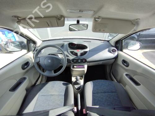 Dashboard RENAULT TWINGO II (CN0_) 1.2 16V (CN04, CN0B) (75 hp) 28519170