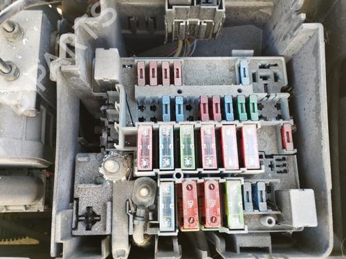 Used Fuse box Fuse box 39481391 39481391