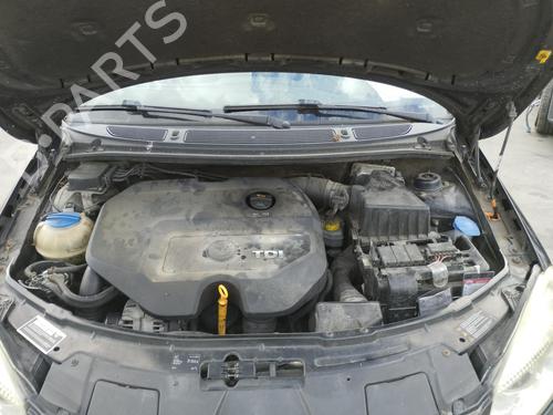 Used Front windshield wiper arm SKODA ROOMSTER (5J7) 1.9 TDI (105 hp) 27045764
