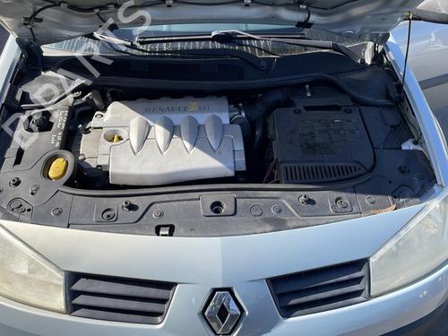 Used Windscreen washer tank Windscreen washer tank RENAULT MEGANE II (BM0/1_, CM0/1_) [2001-2012] 33858322 33858322