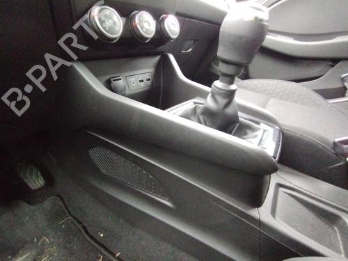 Middle console RENAULT CLIO V (B7_) 1.0 TCe 90 (B7MT) | BP29940840I22