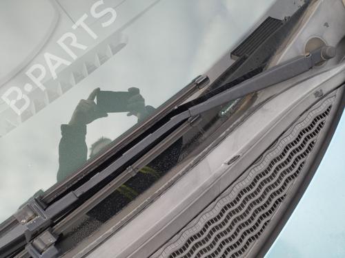 front-windshield-wiper-arm-renault-modus-grand-modus-fjp0_-2004-33113160 main image