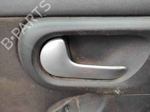 Used Front left interior door handle OPEL CORSA C (X01) 1.3 CDTI (F08, F68) (70 hp) 27048410