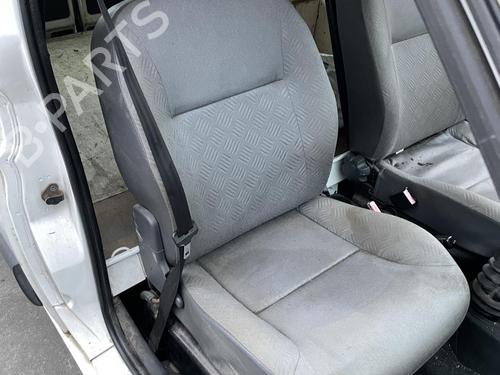 Used Right front seat CITROËN BERLINGO / BERLINGO FIRST Box Body/MPV (M_) 1.9 D 70 (MBWJZ, MCWJZ) (69 hp) 27068188