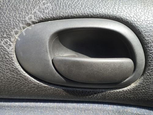 Used Front left interior door handle PEUGEOT 206 Hatchback (2A/C) 1.4 i (75 hp) 27064489