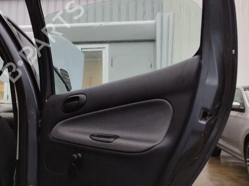 Used Rear right interior door handle PEUGEOT 206 Hatchback (2A/C) 1.4 i (75 hp) 30752984