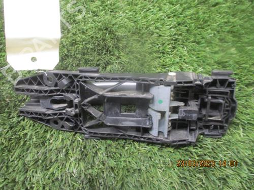 Used Front right exterior door handle VW POLO V (6R1, 6C1) 1.4 TDI (75 hp) 27050019
