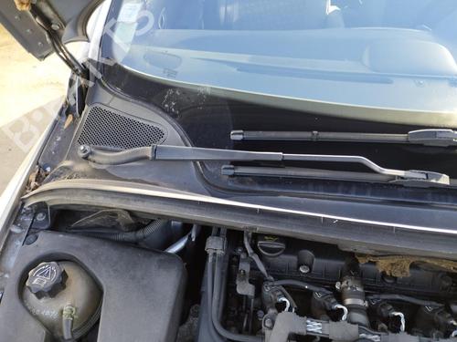 Used Front windshield wiper arm PEUGEOT 307 Break (3E) 2.0 HDI 110 (107 hp) 27065553