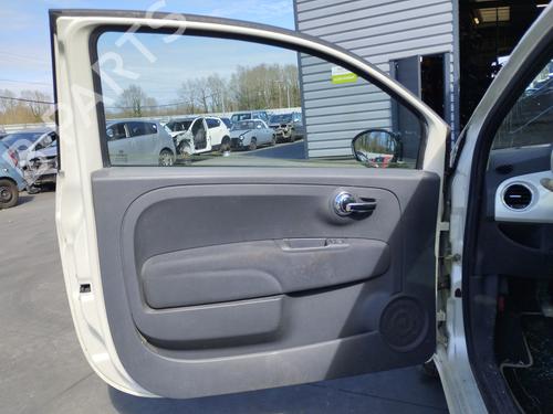 Used Front left interior door handle FIAT 500 (312_) 1.3 D Multijet (312AXB1A) (75 hp) 27049552