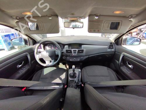 Used Fuse box Fuse box 38871919 38871919