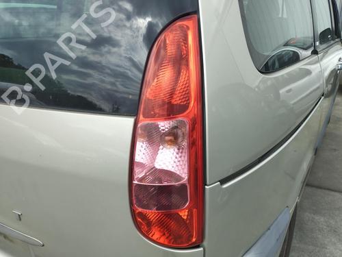 Fuse box PEUGEOT 807 (EB_) 2.0 HDi | BP27053976E1  - Image 24