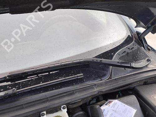 Used Front windshield wiper arm PEUGEOT 307 Break (3E) 2.0 HDi 135 (136 hp) 27089668