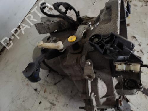 Used Gearbox Gearbox PEUGEOT 2008 I (CU_) 1.2 VTi (82 hp) 30636127 30636127